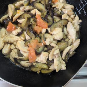 1233801の作ってみた!投稿(【鶏むね肉の青椒肉絲】ヘルシーなのにしっとりジューシー)