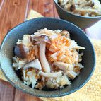 【きのこの炊き込みご飯】炊飯器に入れるだけ！