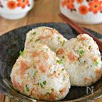 鮭フレークと薬味の混ぜごはん