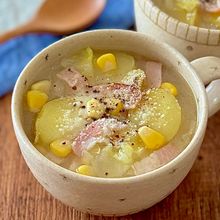 やさしい味わい♩じゃがいもとコーンのスープ