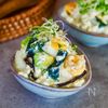 ヘルシーで新鮮な美味しさ！【アボたまわかめの和風サラダ】