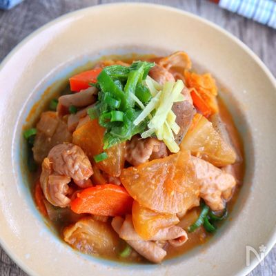 こってり美味しい!韓国風もつ煮込み♩おつまみにも◎