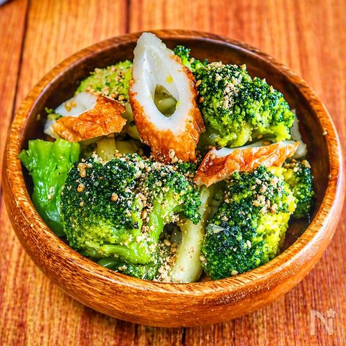 簡単副菜♩【ブロッコリーちくわのごま和え】甘めの味わい♡