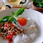 カシューナッツが香ばしい！ガパオライス