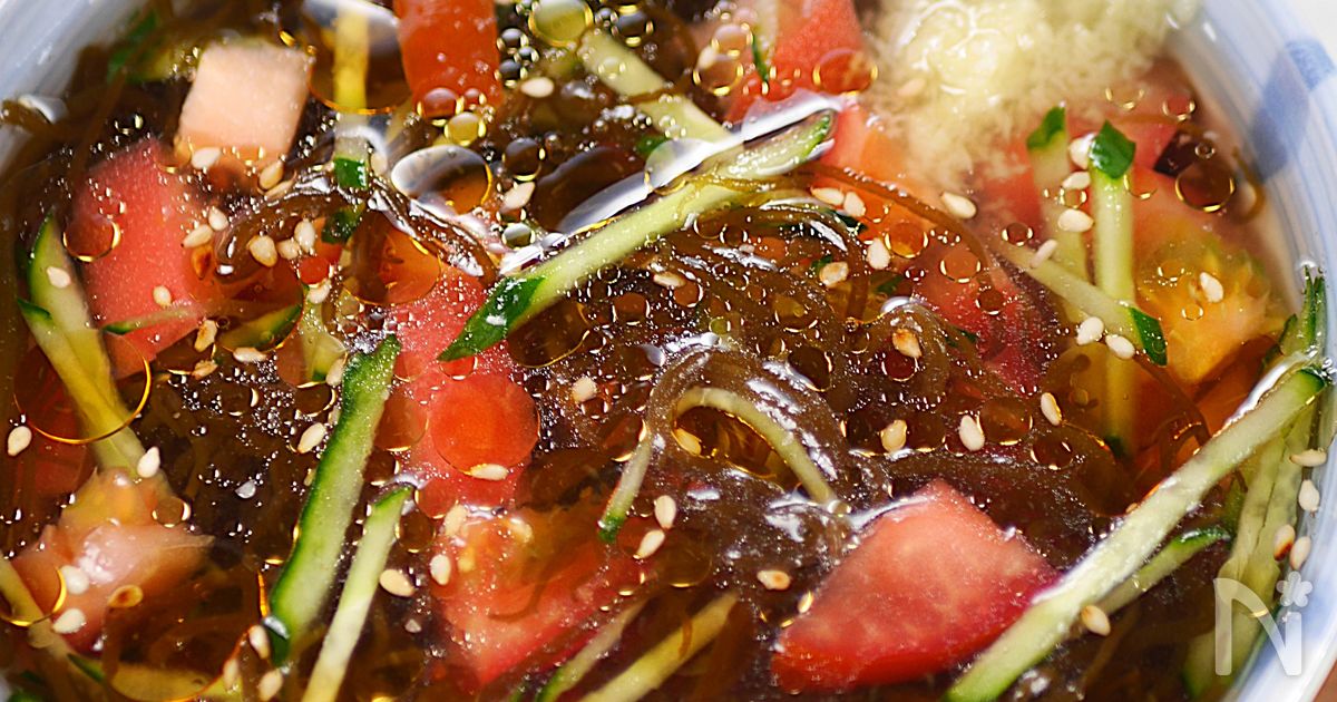 ちゅるちゅるつめた～い😋もずくとトマトの冷製中華スープ🥣