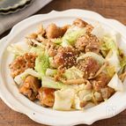 丸めてボリュームUP！【豚こまきのこの甘酢醤油炒め】