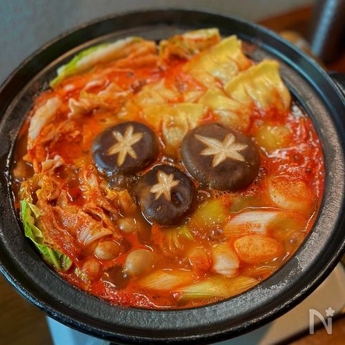 仕事後10分で作れる。超簡単【出汁トマト鍋】