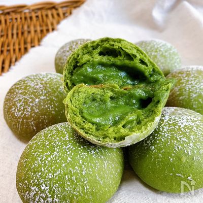 濃厚抹茶のクリームパン