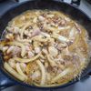夫婦二人で食べる親子丼煮大盛り（親子丼でいただきます）の工程2