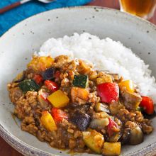 【夏野菜キーマカレー】5分の煮込み、水分は野菜のみ