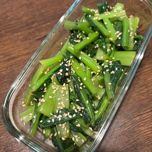 なつの作ってみた!投稿(レンジで簡単！小松菜のわさび和え【作り置き】)