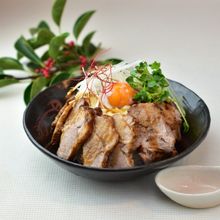 【絶品♪基本のチャーシュー丼】圧力鍋で男子喜ぶ肉完成♪