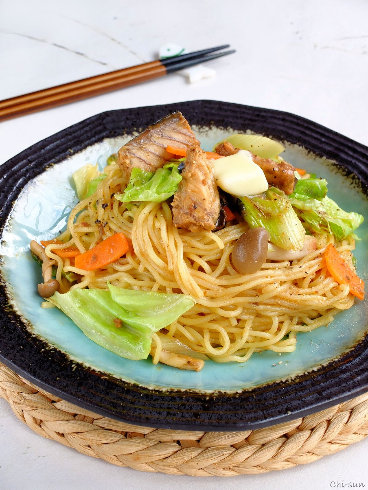 うま辛☆鯖味噌缶のちゃんちゃん焼きそば！ | レシピサイトNadia