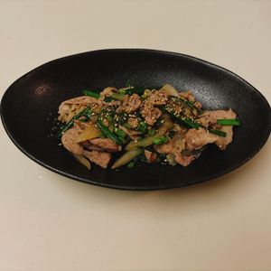 りんの作ってみた!投稿(豚バラとニラのスタミナ旨ぽん炒め)