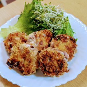 まゆのの作ってみた!投稿(【豚こま肉のチーズカツ】1人前150円で作る激うま節約レシピ)