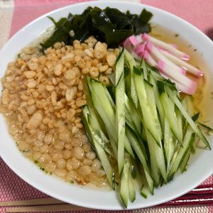 ゆっこの作ってみた!投稿(うどんスープでさっぱりと！冷やしたぬきそうめん)