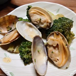 viviの作ってみた!投稿(【あさりとブロッコリーのバター醬油蒸し】簡単10分おつまみ)
