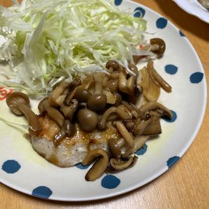 1277795の作ってみた!投稿(メカジキのソテーきのこのバター醤油ソース)