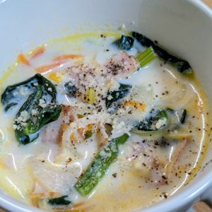 まゆのの作ってみた!投稿(たっぷり野菜が摂れるほうれん草のミルクスープ)