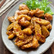 ご飯もお酒もすすむ！甘辛鶏ごぼう