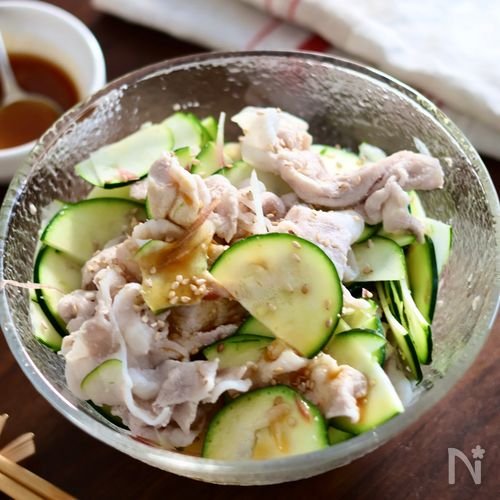 【卵黄ソースが絶品】豚肉とズッキーニのサラダ