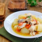レンジで簡単魚料理！＊じゃがいもと鱈のガーリックトマト蒸し＊
