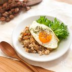 【驚くほどカンタン！】レンジで根菜オートミールガパオライス