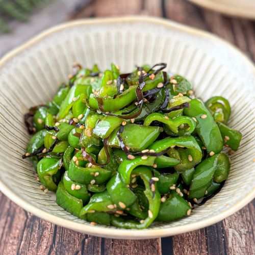 【ピーマンの塩昆布炒め】簡単すぎる!お弁当にもぴったり◎