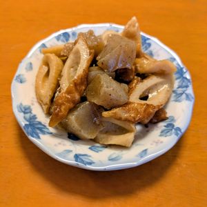 ゆきまる🐬🫧の作ってみた!投稿(ワンパン10分♪【こんにゃくとちくわの甘辛煮】)