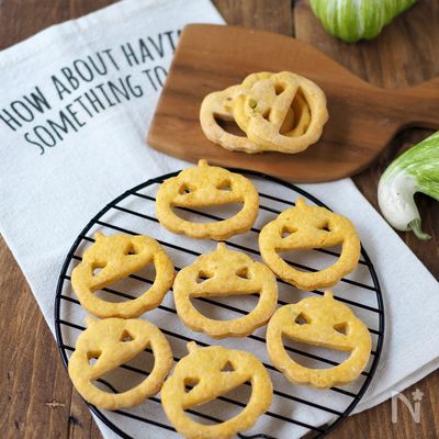 材料3つ!ポタージュの素で、鬼ラクなかぼちゃクラッカー