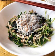 包丁いらず♪豆苗とえのき茸とワカメのしらすのせ