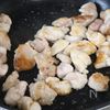 コク旨♡【鶏肉とさつまいものバター醤油焼き】ワンパンで簡単!の工程2