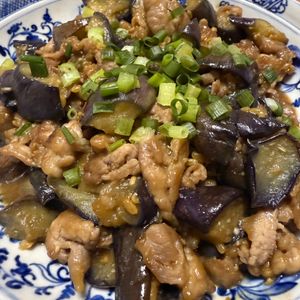 PONZの作ってみた!投稿(定食屋さん風《茄子と豚こまの生姜焼き》)