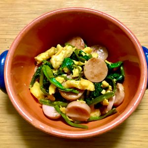 Nao★彡の作ってみた!投稿(【魚肉ソーセージとほうれん草のオイマヨ卵ソテー】ご飯が進む！)