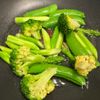 シーフードと春野菜の白だし翡翠炒めの工程1