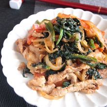 ピリッと辛いほうれん草の回鍋肉