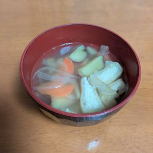 ゆきまる🐬🫧の作ってみた!投稿(【さつまいもと油揚げのお味噌汁】やさしい甘味が味噌と合う！)