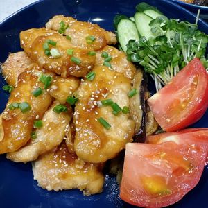 むぎの作ってみた!投稿(【ご飯おかわり♡】鶏むねと茄子のワンパン甘酢チキン☆節約絶品)