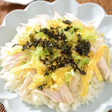 【蒸し鶏のコク旨ちらし寿司】本鶏だしの旨味でご飯&鶏肉が絶品