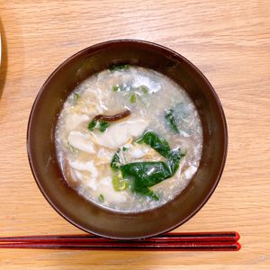ちちうえ@料理に目覚めたパパ🥹の作ってみた!投稿(【小松菜ときのこと豆腐の卵スープ】栄養満点◎じんわり染みる♡)