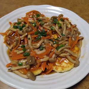 ももの作ってみた!投稿(【鶏ひき肉ときのこの和風あんかけハンバーグ】ほっこり和食♡)