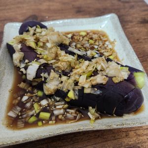 takoの作ってみた!投稿(〖蛇腹ナスの香味漬け〗悪魔的なやみつきダレでご飯が進む〜♪)