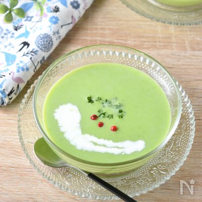ひんやりヘルシー【グリーンピースの冷製豆乳ポタージュ】