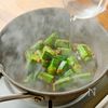 【おくらのサブジ】3分で完成!一瞬でなくなる野菜のおつまみの工程3
