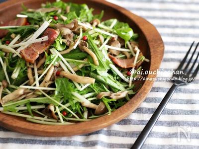 たっぷりきのことベーコンのアンチョビガーリックホットサラダ By あいのおうちごはん レシピサイト Nadia ナディア プロの料理家のおいしいレシピ