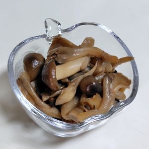 めぇの作ってみた!投稿(ダイエットの味方&菌活に♬きのこの佃煮)