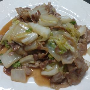 みか1062005の作ってみた!投稿(ワンパン10分！【豚こま肉と白菜の中華炒め】ごま油香る♩)