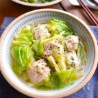 【キャベツと鶏だんごの塩スープ煮】煮込み5分でほっこり♪