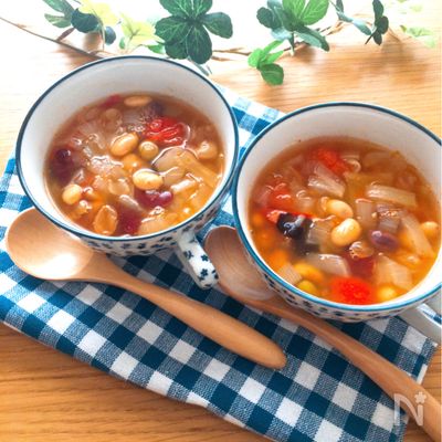 材料いれて5分♡ミックスビーンズと新玉ねぎのヘルシースープ
