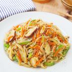 旨味たっぷり♡【しらたきと野菜のチャプチェ風炒め】腸活にも◎